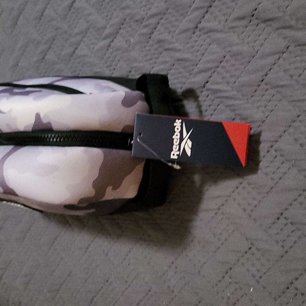 Reebok Dopp Kit - Picture 4 of 8